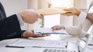 تخليص المعاملات